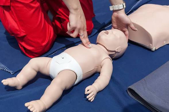 CPR + AED CERTIFICATION LEVEL C (Adults + Kids)